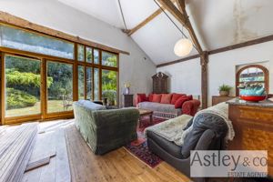 lounge- click for photo gallery